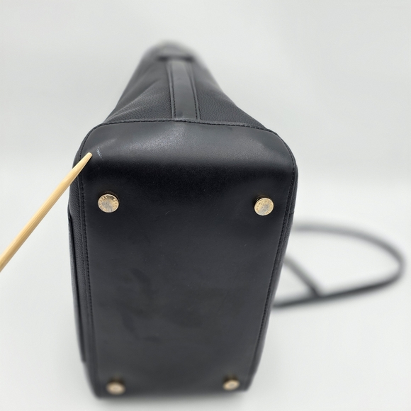 Michael Kors Black Hayes Bucket Bag - Picture 7 of 10